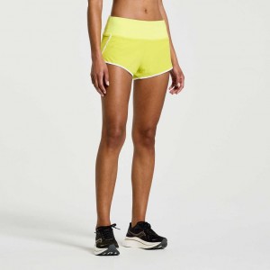 Saucony Outpace 2.5" Split Women's Shorts Yellow | NZ QFJKT