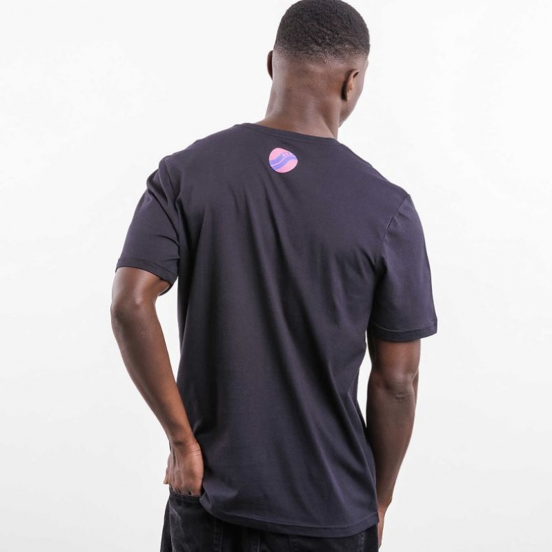 Saucony X Frank Cooke Rested Men's T-Shirt Black | NZ RMFKD